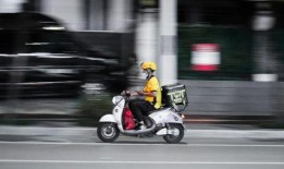 昆明外卖员最新爆料,配送压力山大，安全堪忧